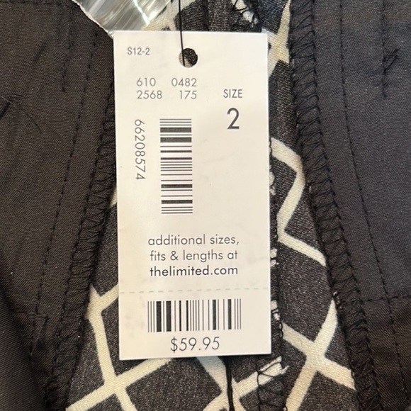 The Limited Easy Short Black White Size 2 - Picture 6 of 9